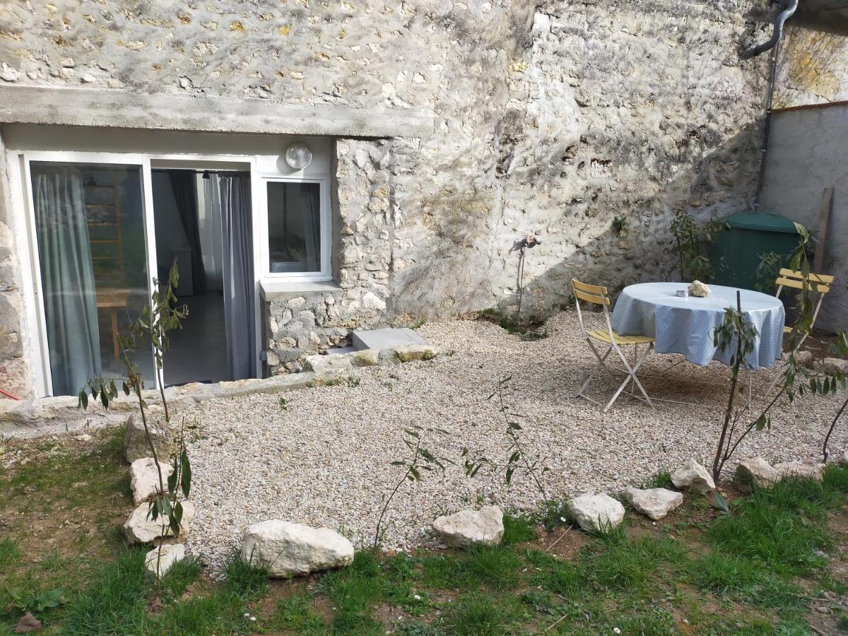 Guillerval Logement Entier Dans Village Calme מראה חיצוני תמונה
